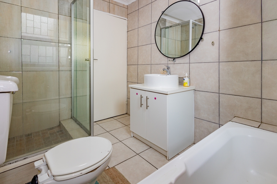 5 Bedroom Property for Sale in De Bron Western Cape